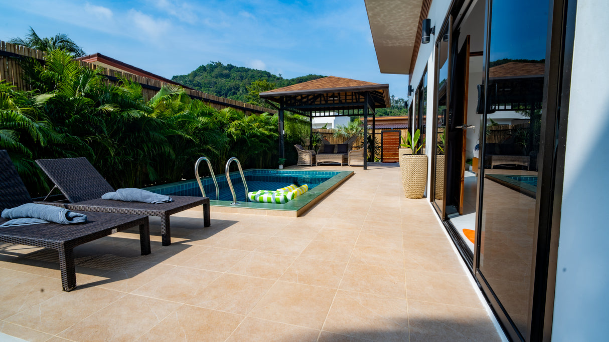 Dalah Pool House / month