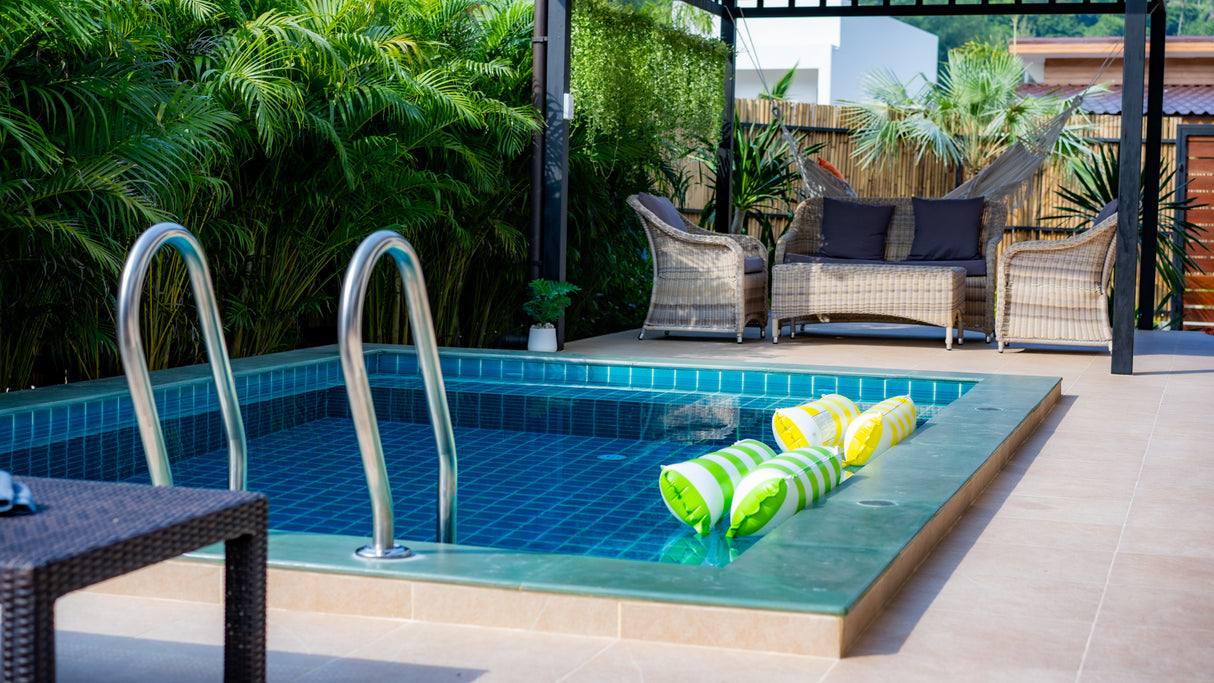 Dalah Pool House / month