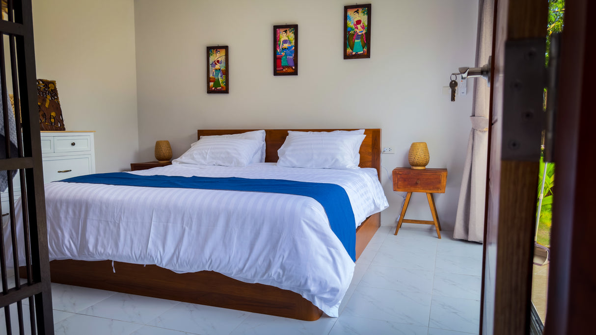 Tamarin Pool house / month