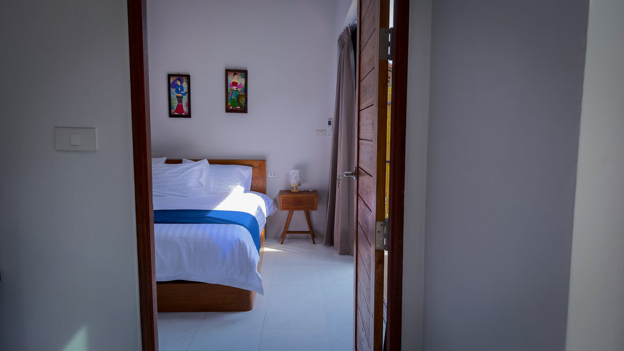 Secret tree pool house / month