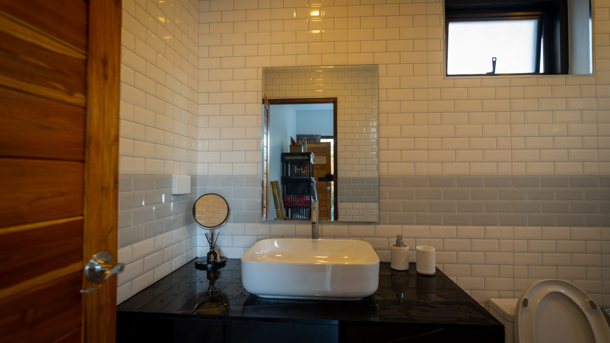 Tamarin Pool house / month