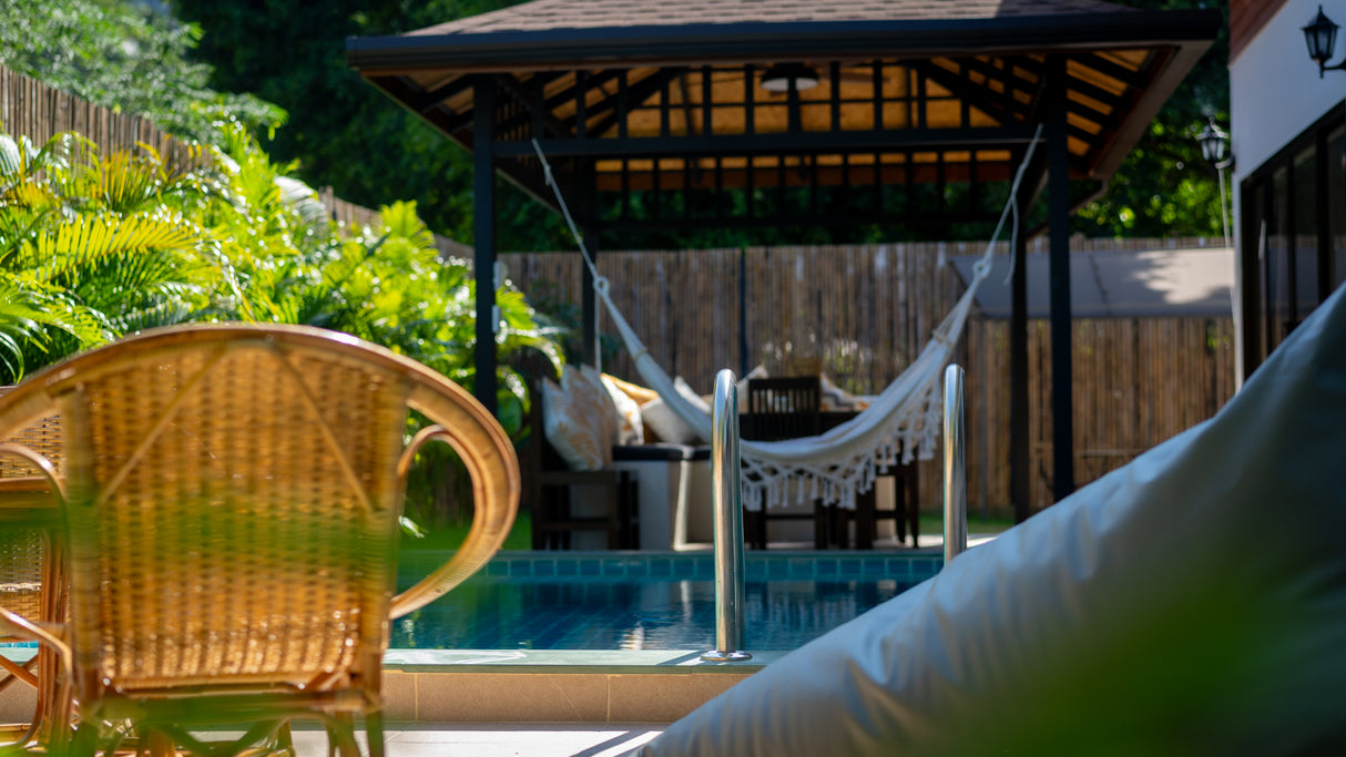 Tamarin Pool house / month