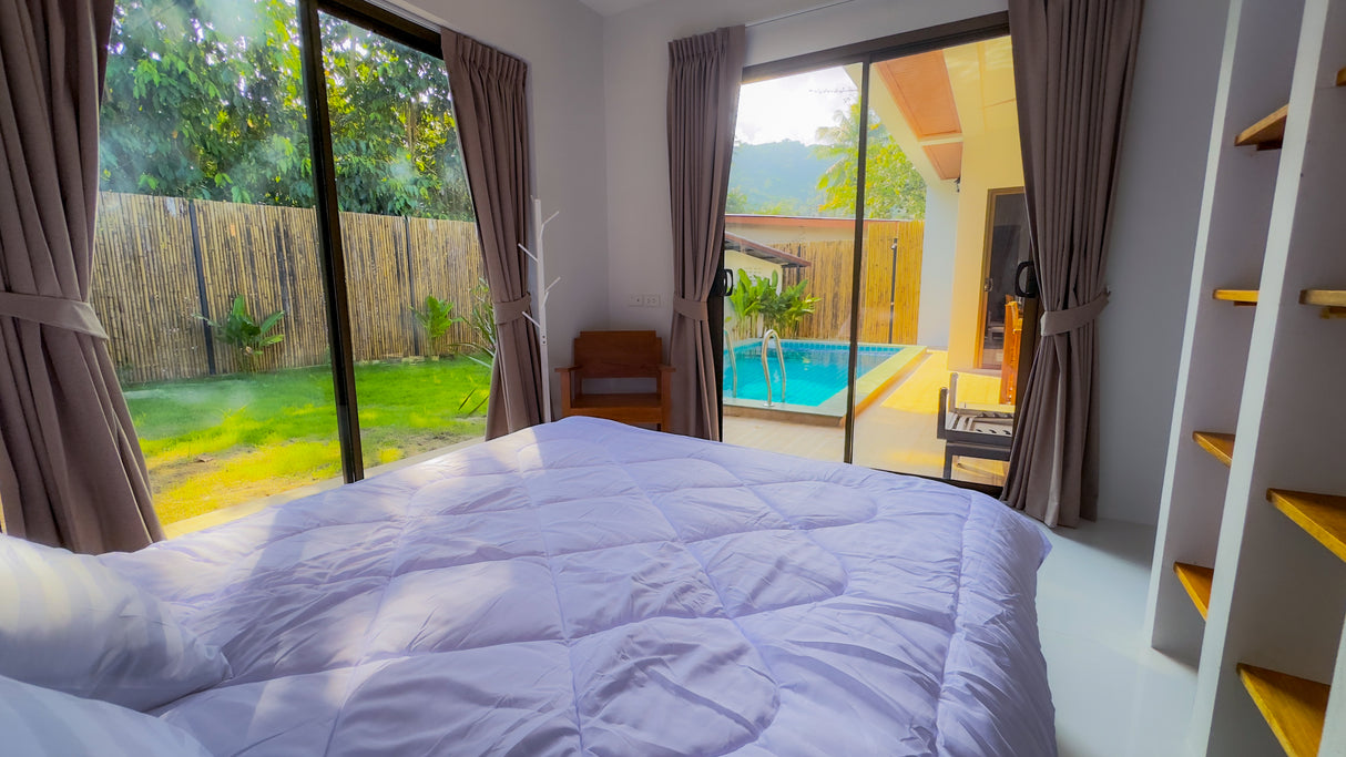 White Orchid Pool House / month