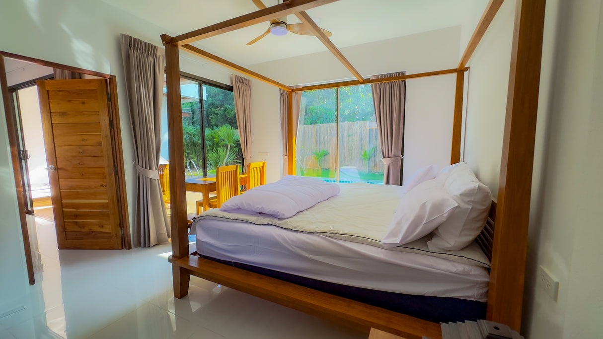 White Orchid Pool House / month