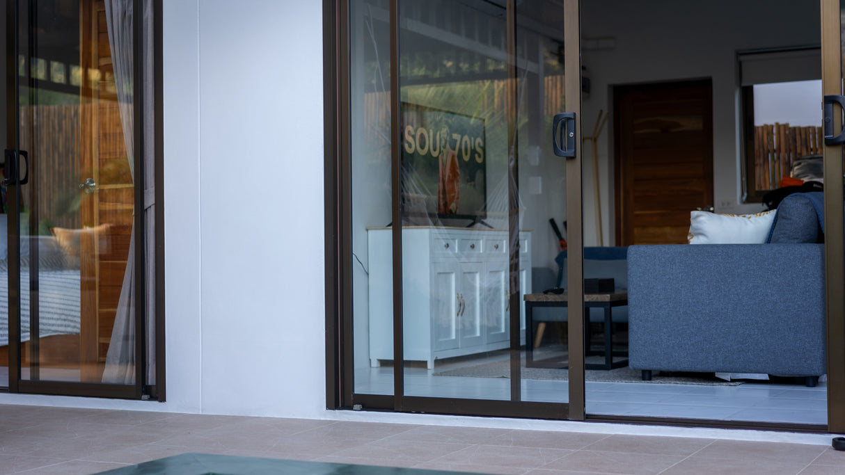 Tamarin Pool house / month