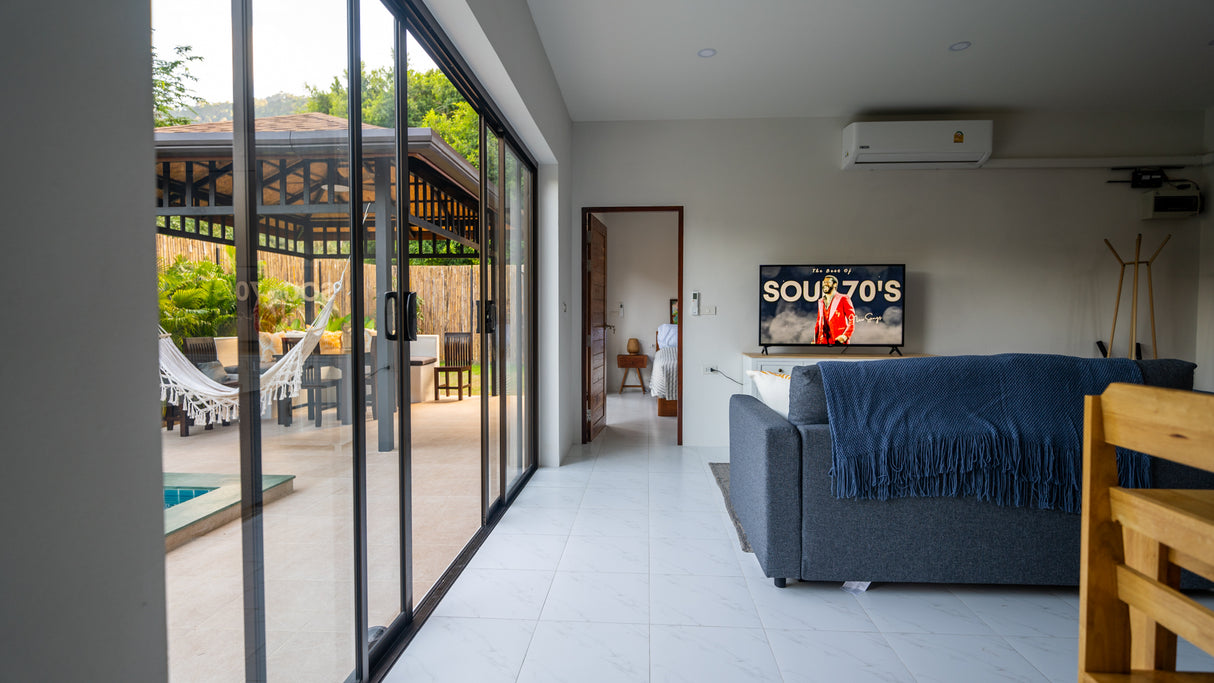 Tamarin Pool house / month