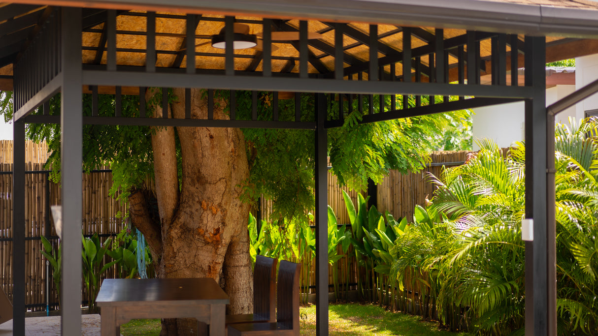 Secret tree pool house / month