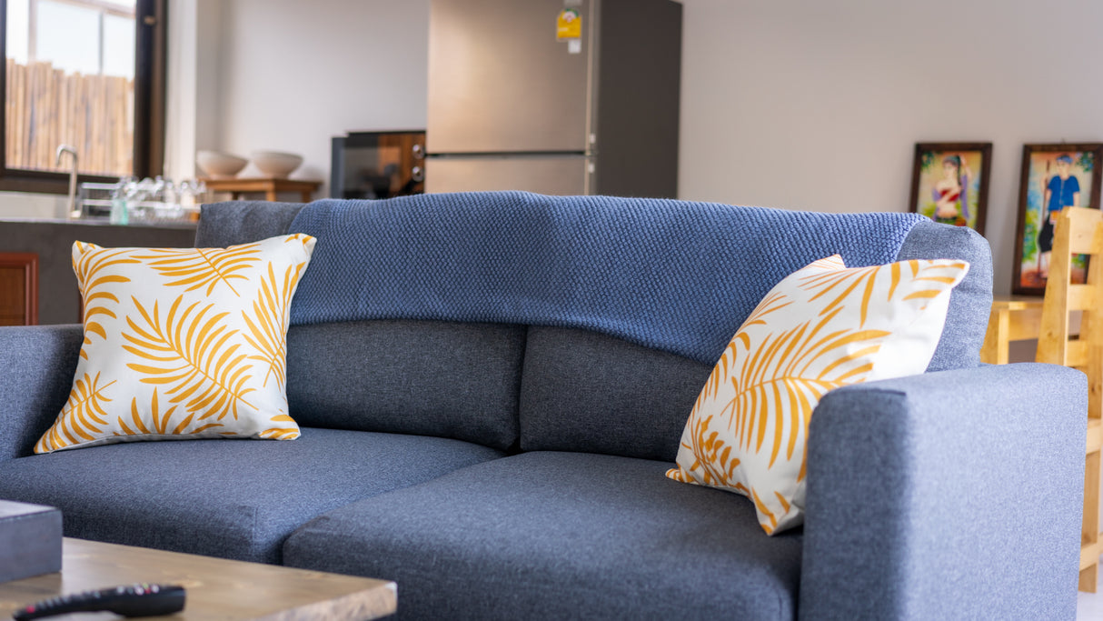 Tamarin Pool house / month