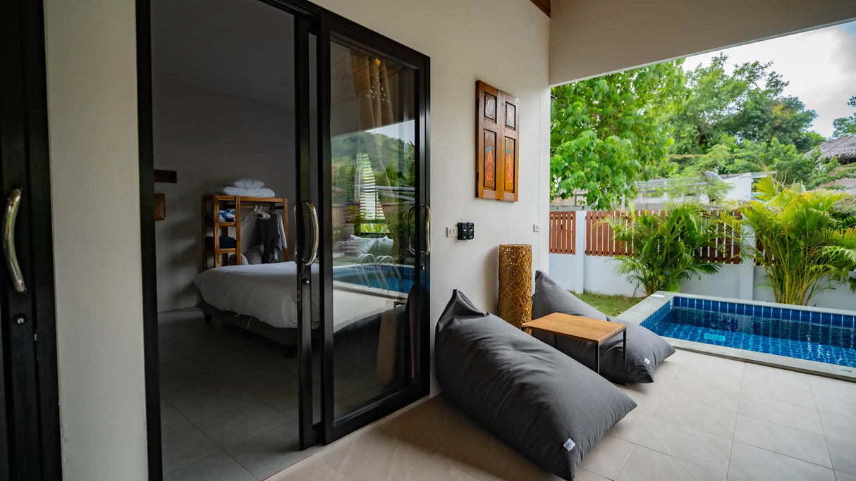 Lotus Pool house / month