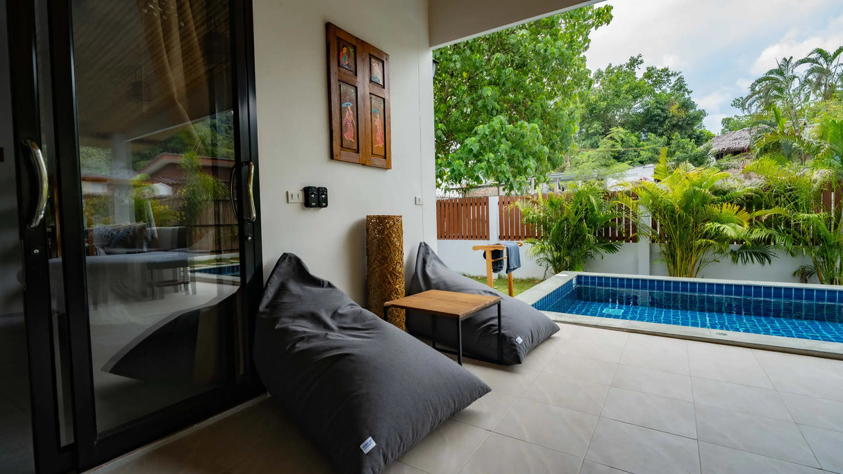 Lotus Pool house / month