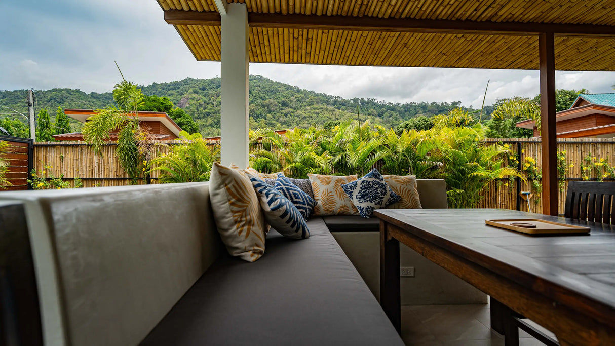 Lotus Pool house / month