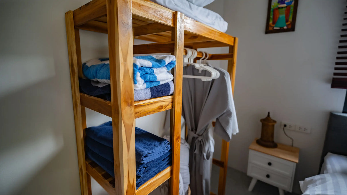 Lotus Pool house / month