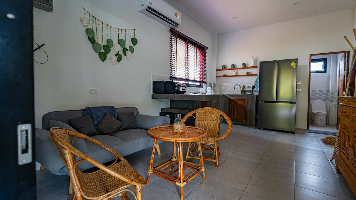 Lotus Pool house / month