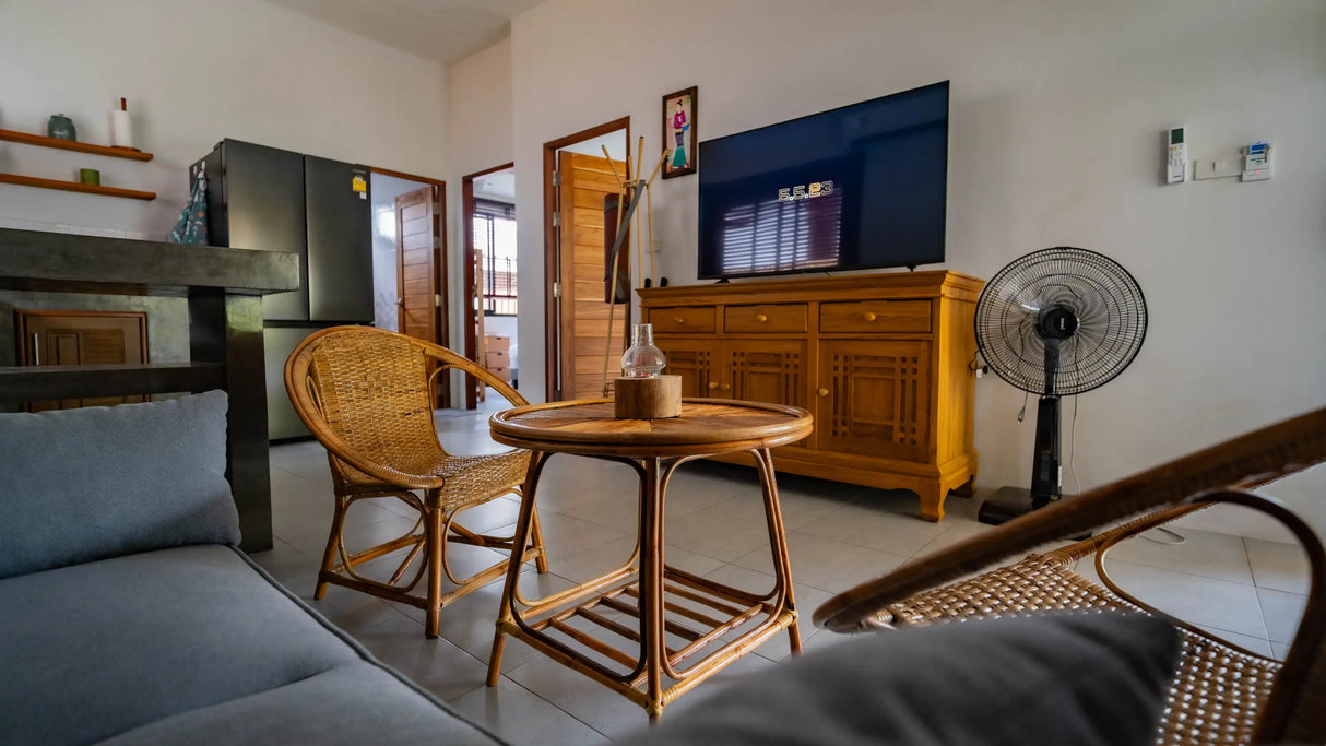 Lotus Pool house / month