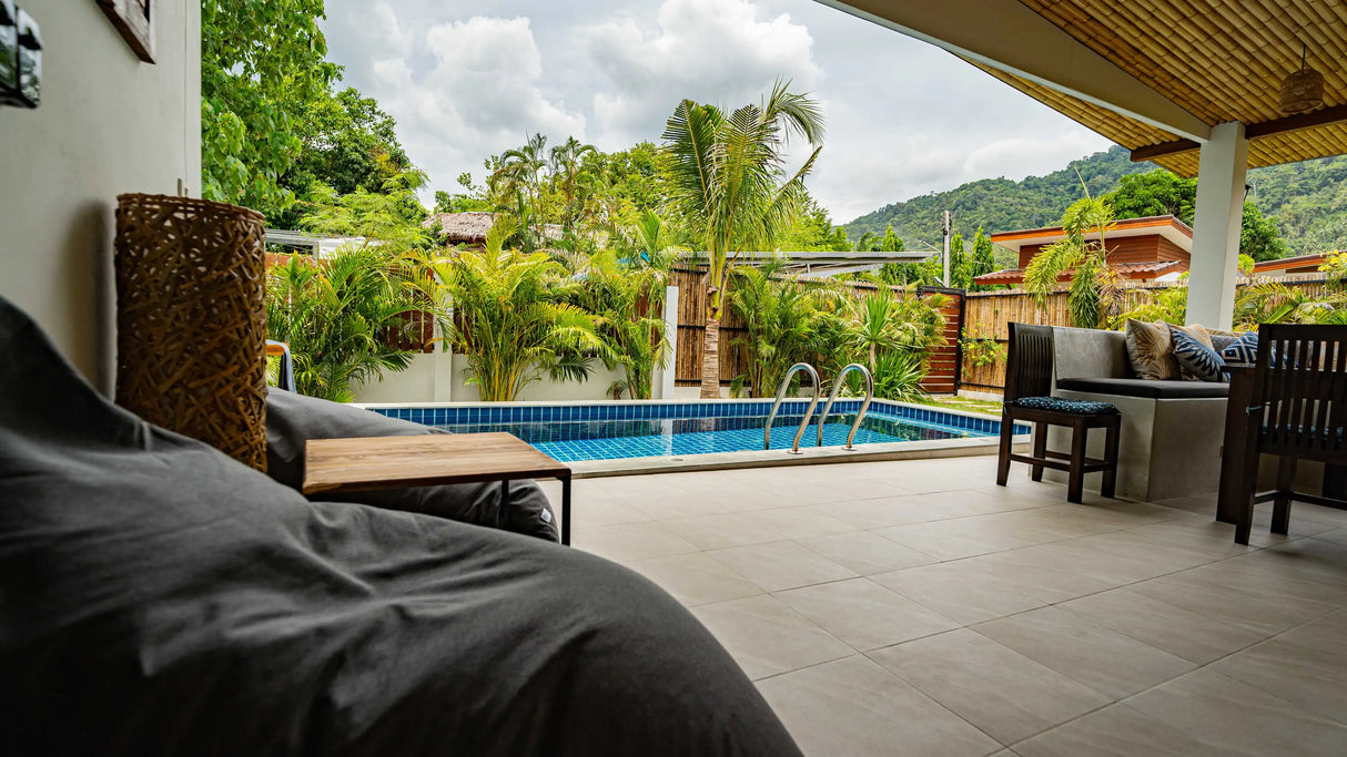 Lotus Pool house / month