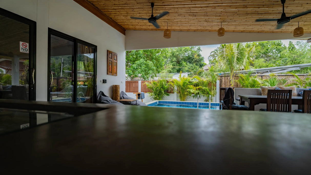 Lotus Pool house / month