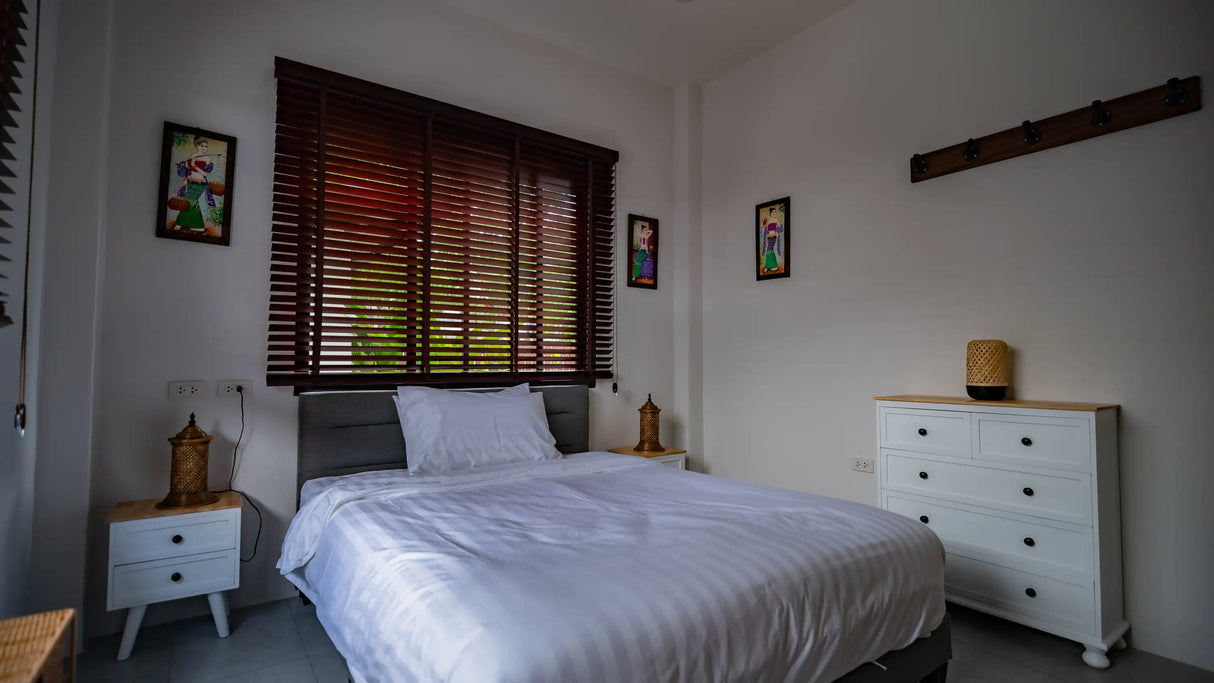 Lotus Pool house / month