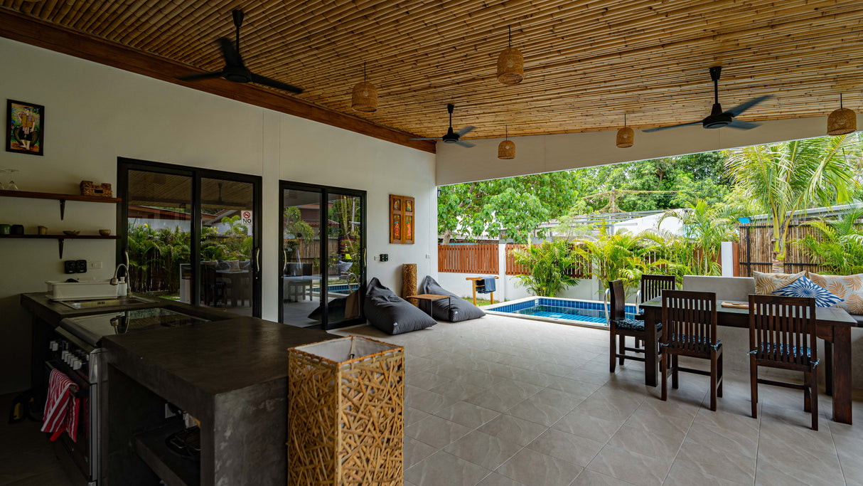 Lotus Pool house / month