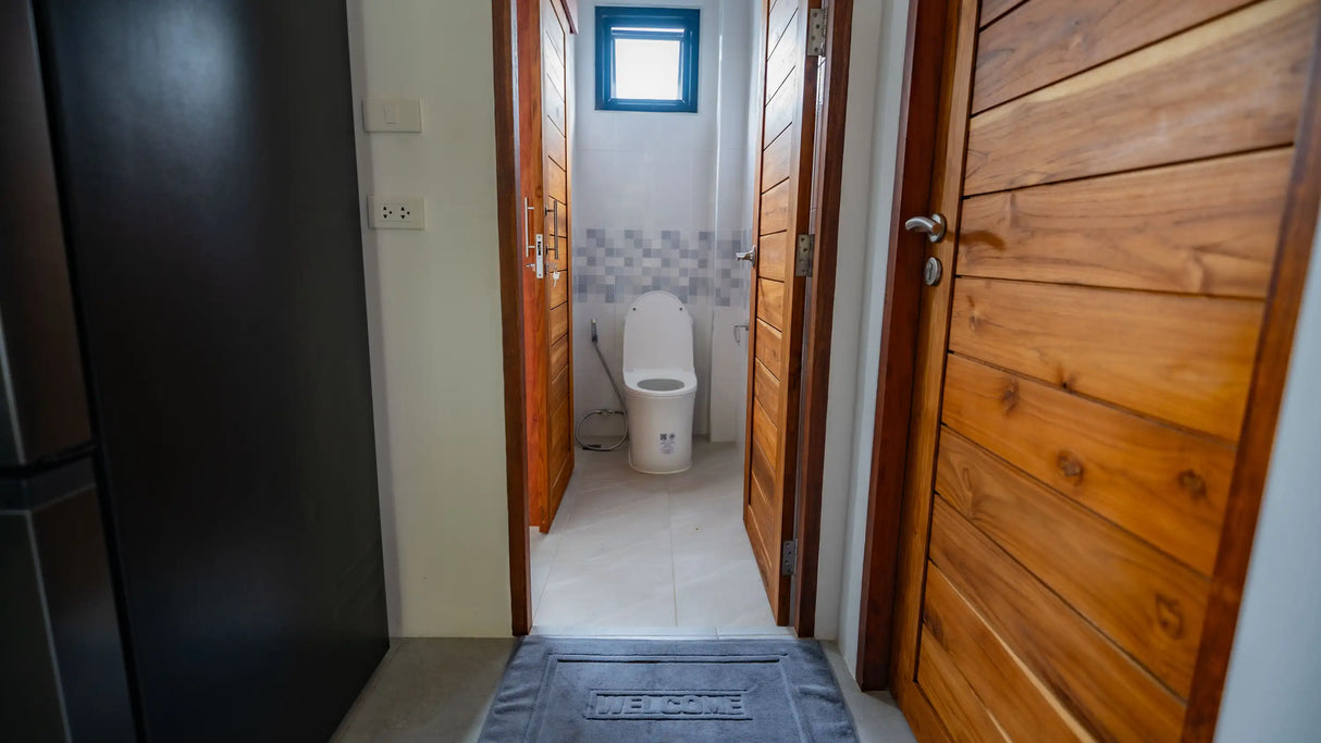 Lotus Pool house / month